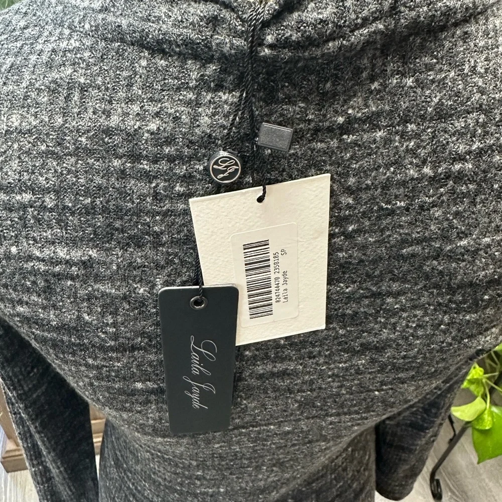 Laila Jayde Carlo Gray Marled Ruched Long-Sleeve Dress. Size Small Petite. - Picture 4 of 4